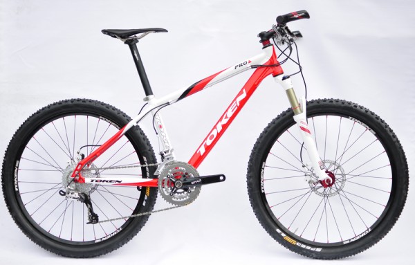 Token Pro alu 2011 Hvid/R�d Ramme kit