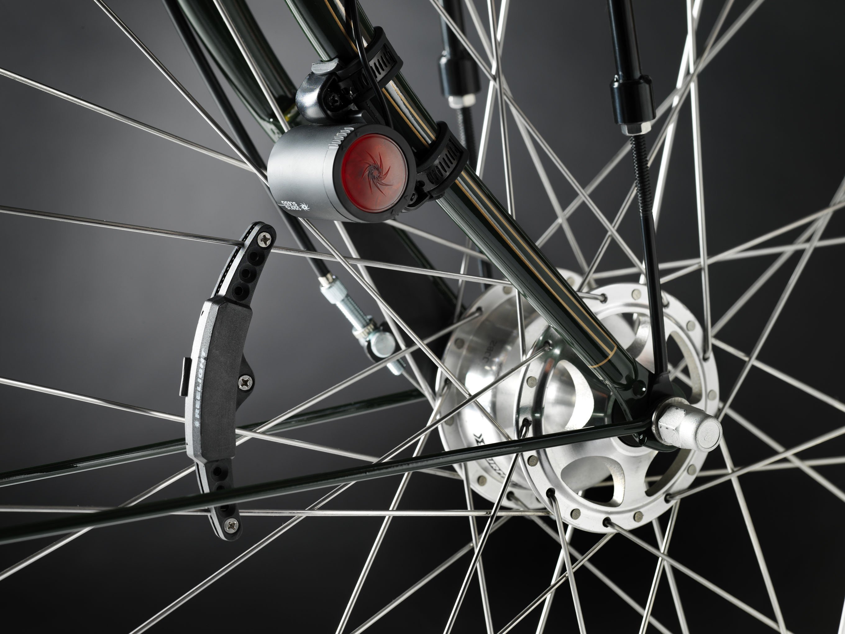 Magnet forlygte SL620 splitmodel til centermontering - : Cykelgear.dk -