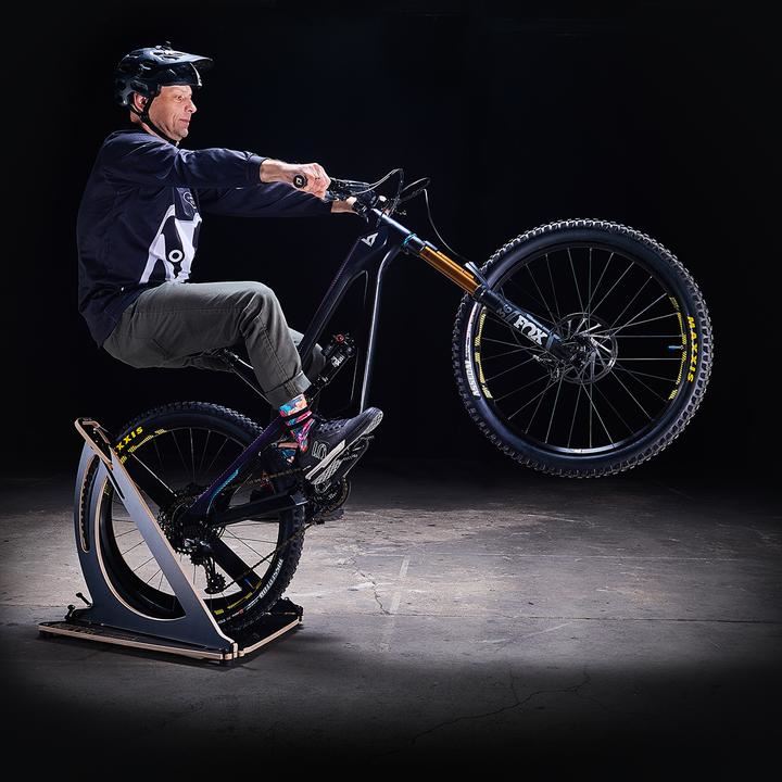 MTB Hopper Balance Wheelie Trainer 1.899,00 Cykelgear.dk Cykelgear.dk