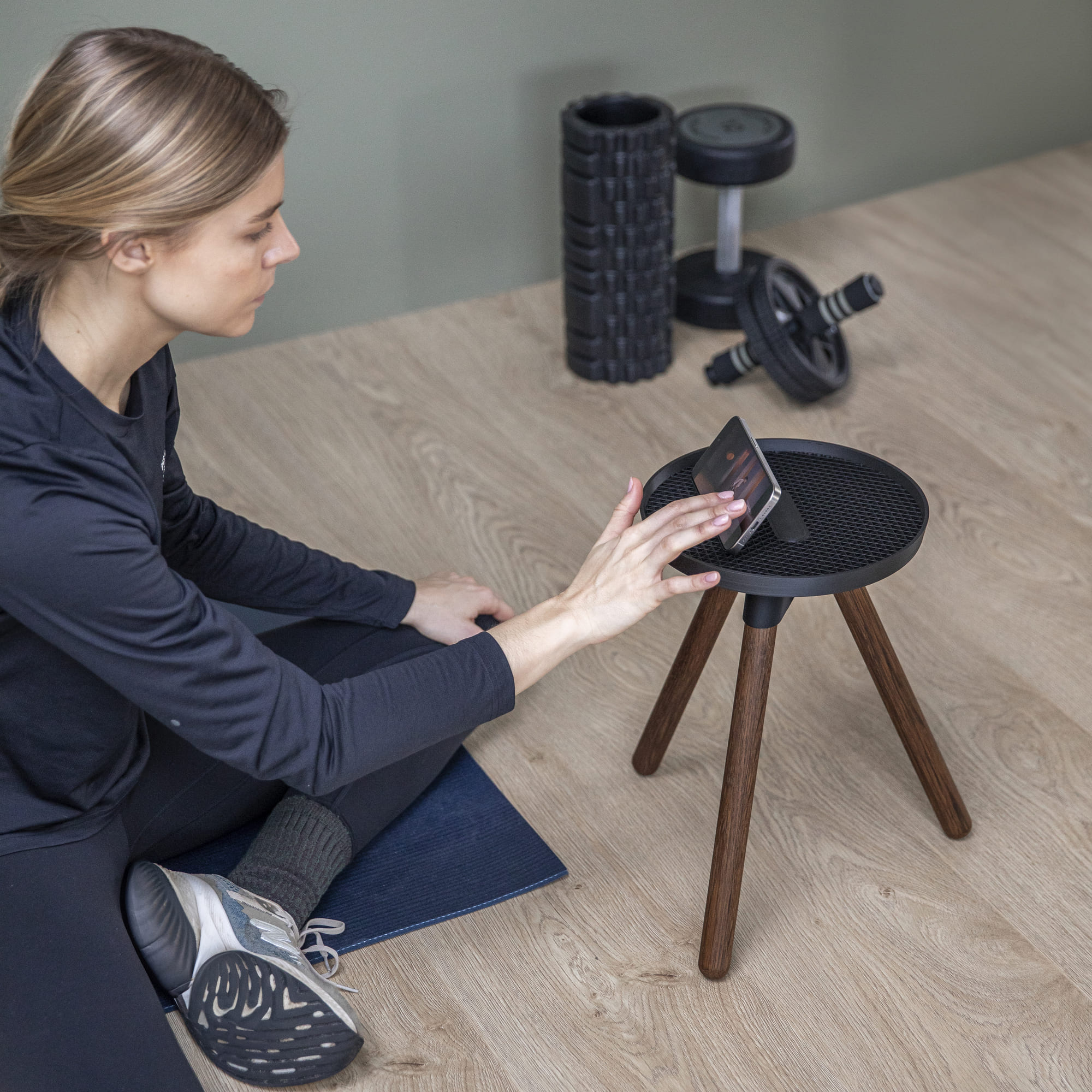 Tons Core Table - Bord Til Smartphone & Flaske - Naturlig Eg