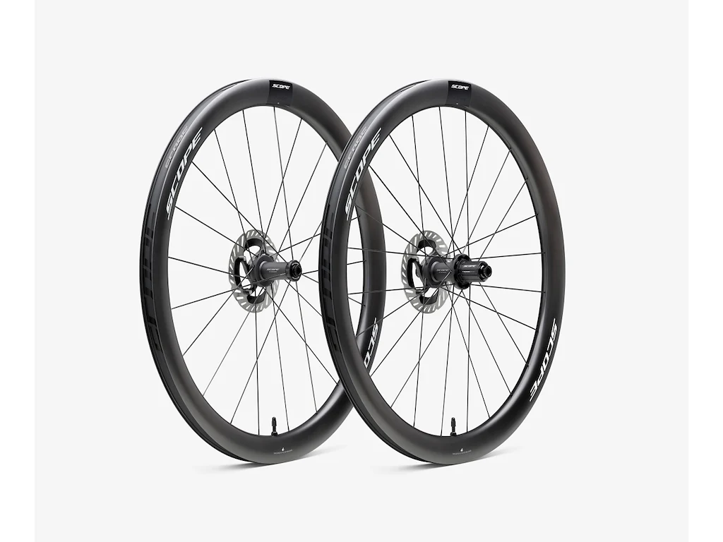 Scope R4 700c 45mm hjulsæt XDR body disc carbon hvide decals